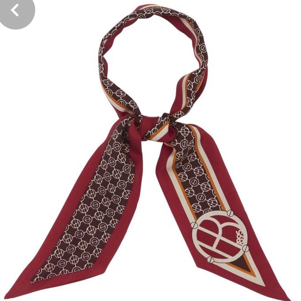 - 🆕 Henri Bendel purse or hair scarf 🆕